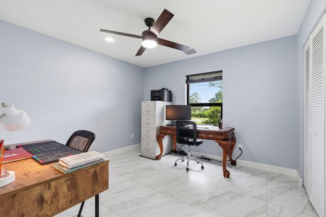 18477 Sycamore Drive W, The Acreage, FL 33470