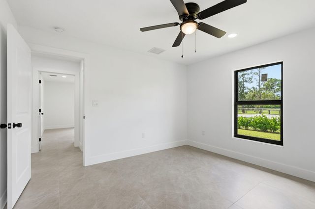 18477 Sycamore Drive W, The Acreage, FL 33470
