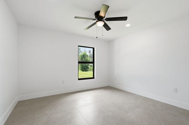 18477 Sycamore Drive W, The Acreage, FL 33470