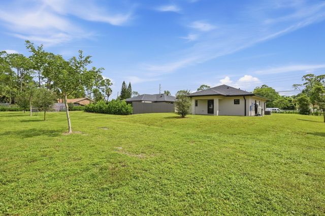 18477 Sycamore Drive W, The Acreage, FL 33470