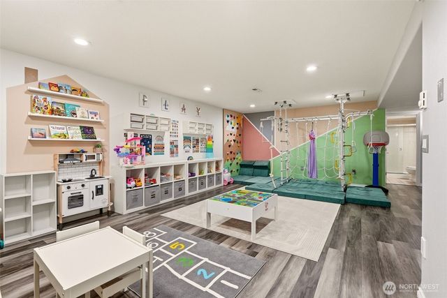 9111 N Kensington Drive, Spokane, WA 99208