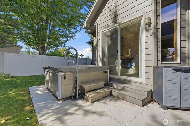 9111 N Kensington Drive, Spokane, WA 99208