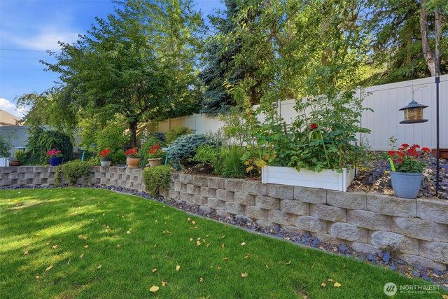 9111 N Kensington Drive, Spokane, WA 99208