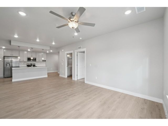 265 High Point Dr 207, Longmont, CO 80504