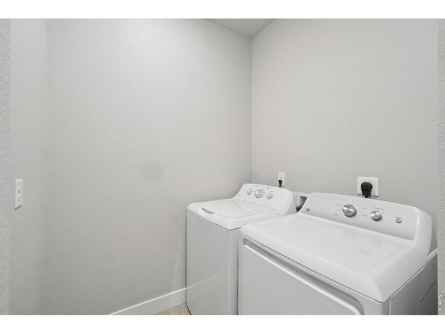 265 High Point Dr 207, Longmont, CO 80504