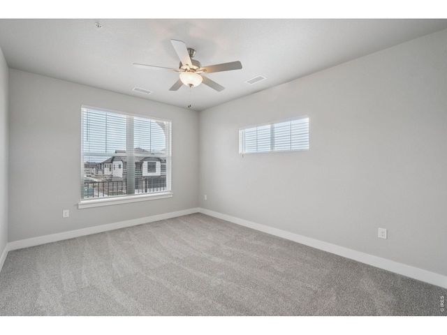 265 High Point Dr 207, Longmont, CO 80504