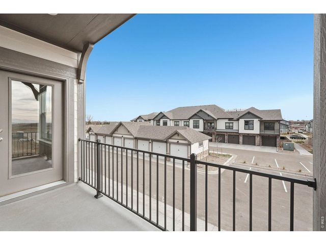 265 High Point Dr 207, Longmont, CO 80504