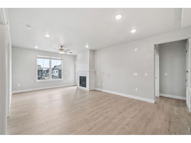 265 High Point Dr 207, Longmont, CO 80504
