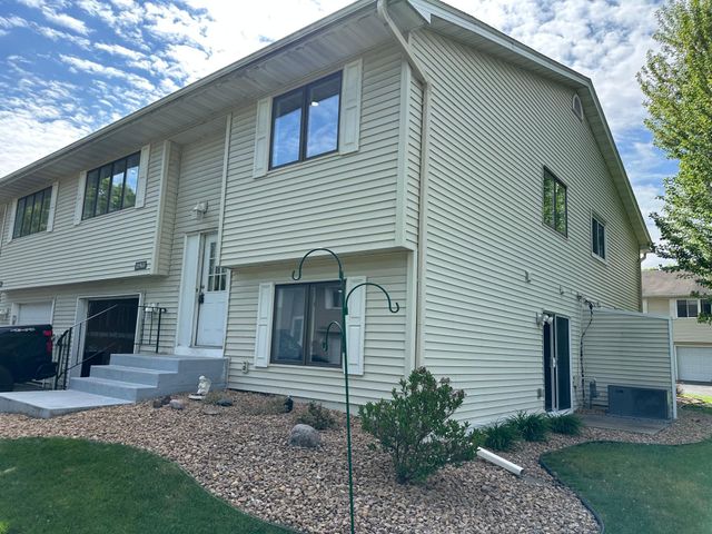 11960 Bluebird Street NW, Coon Rapids, MN 55448