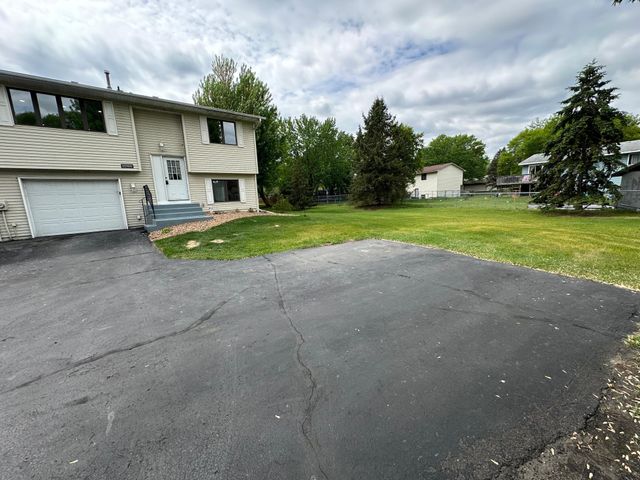 11960 Bluebird Street NW, Coon Rapids, MN 55448