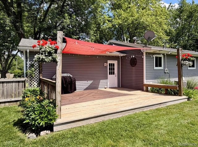 1125 Dolane Drive, White Lake Charter Township, MI 48383