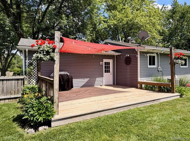 1125 Dolane Drive, White Lake Charter Township, MI 48383
