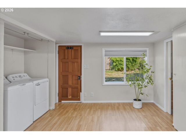 606 N 16TH Ave, Kelso, WA 98626