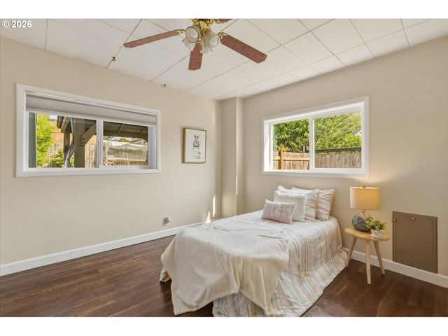 606 N 16TH Ave, Kelso, WA 98626