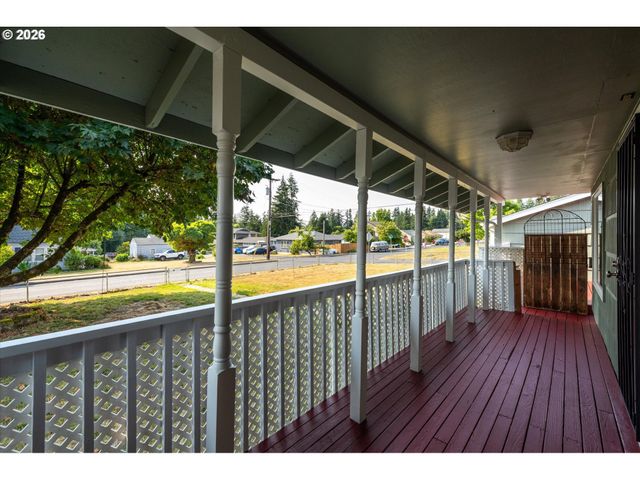 606 N 16TH Ave, Kelso, WA 98626