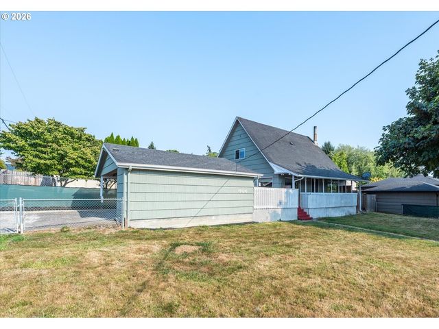 606 N 16TH Ave, Kelso, WA 98626