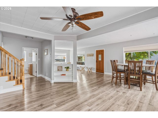 606 N 16TH Ave, Kelso, WA 98626