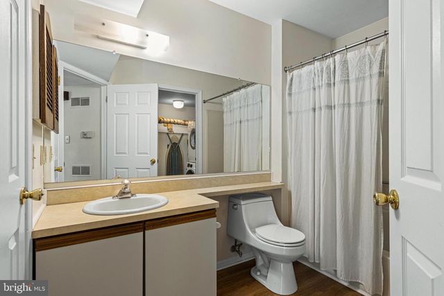 384 WOODLAKE DR, Marlton, NJ 08053