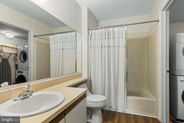 384 WOODLAKE DR, Marlton, NJ 08053