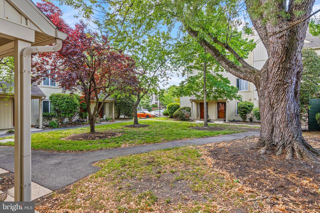 384 WOODLAKE DR, Marlton, NJ 08053