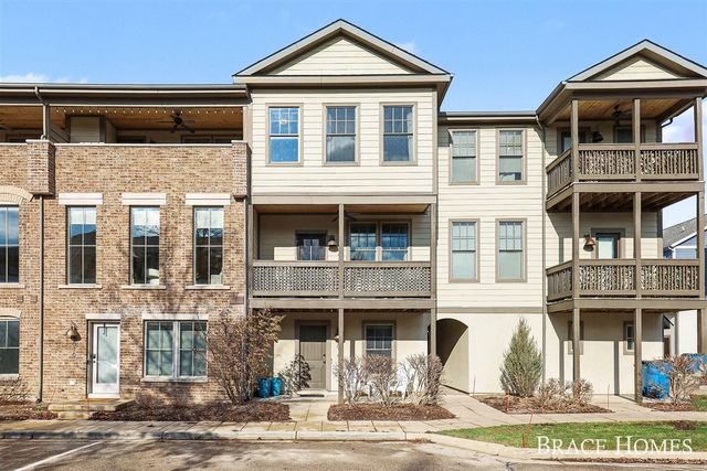 2074 Celadon Drive, Grand Rapids, MI 49525