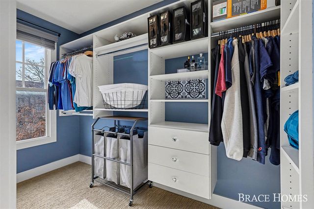 2074 Celadon Drive, Grand Rapids, MI 49525