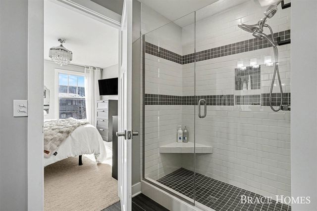 2074 Celadon Drive, Grand Rapids, MI 49525