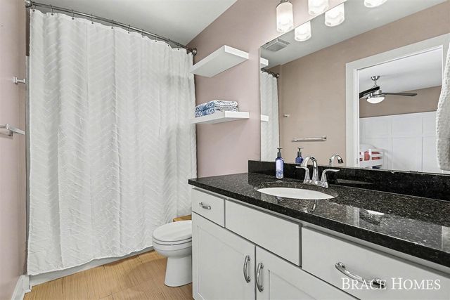 2074 Celadon Drive, Grand Rapids, MI 49525