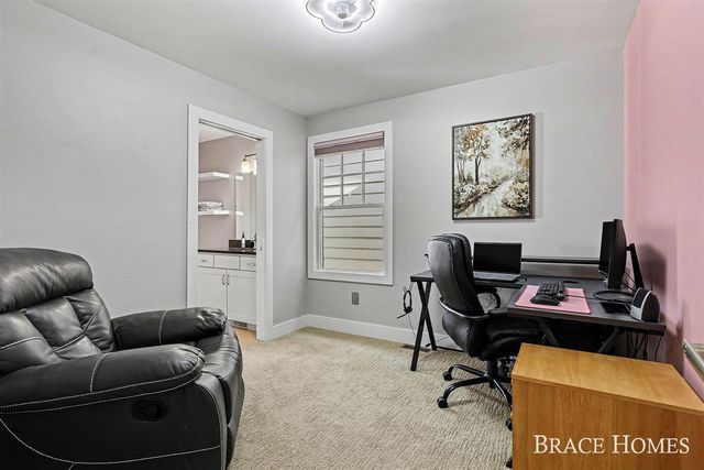 2074 Celadon Drive, Grand Rapids, MI 49525