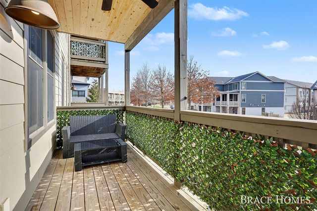 2074 Celadon Drive, Grand Rapids, MI 49525