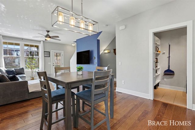 2074 Celadon Drive, Grand Rapids, MI 49525