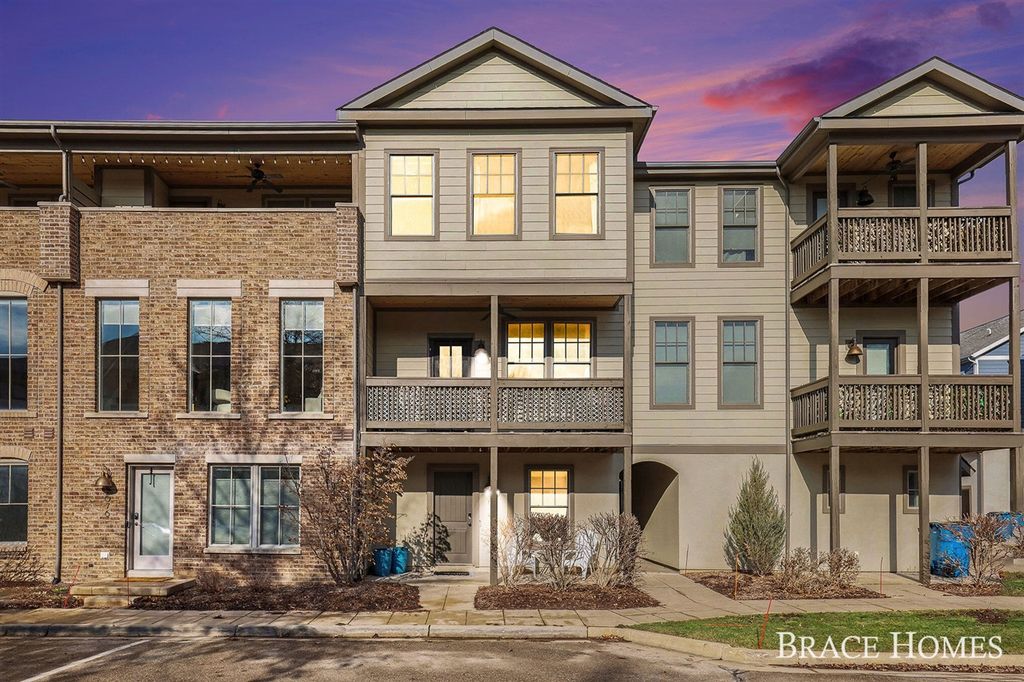 2074 Celadon Drive, Grand Rapids, MI 49525