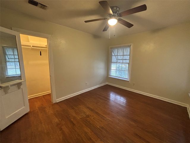 4014 Curzon Avenue, Fort Worth, TX 76107