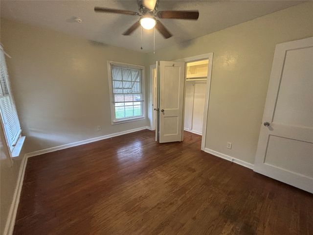 4014 Curzon Avenue, Fort Worth, TX 76107