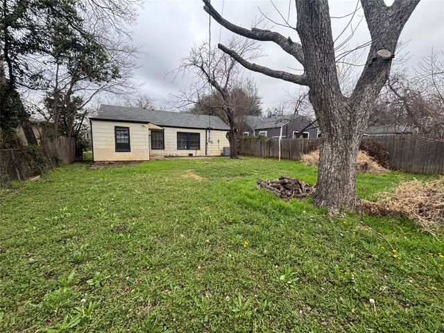 4014 Curzon Avenue, Fort Worth, TX 76107