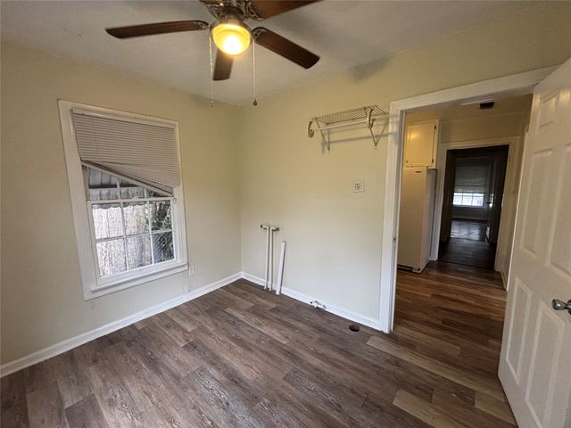 4014 Curzon Avenue, Fort Worth, TX 76107