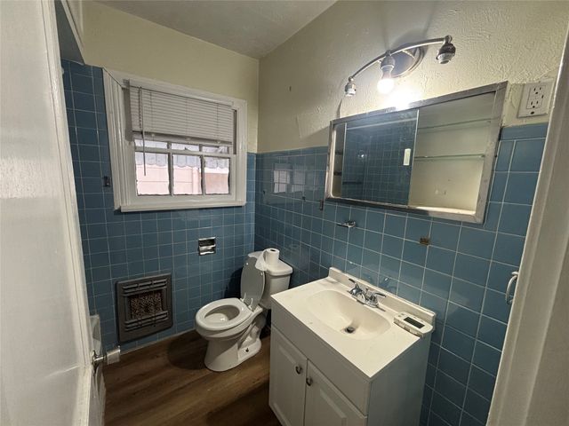 4014 Curzon Avenue, Fort Worth, TX 76107