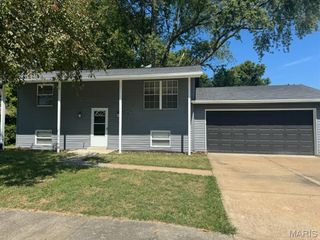 11297 Aspen Woods Drive, St Louis, MO 63138