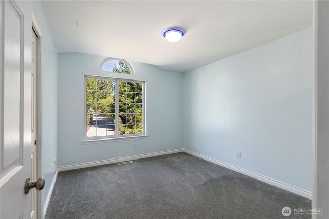 5033 NW Uff Da Lane, Silverdale, WA 98383