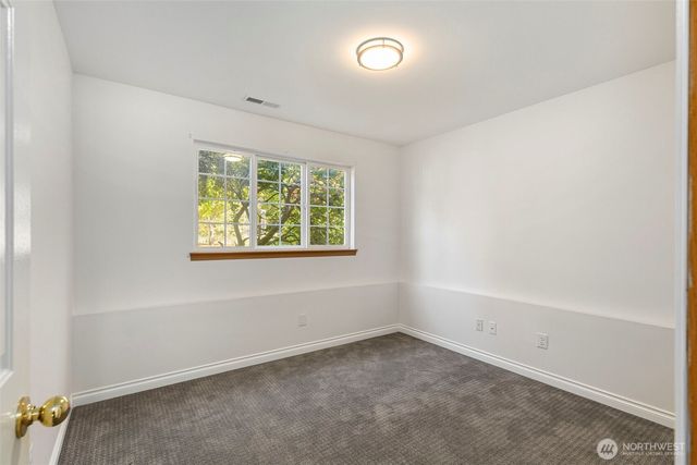 5033 NW Uff Da Lane, Silverdale, WA 98383