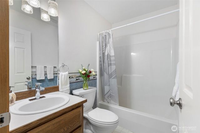 5033 NW Uff Da Lane, Silverdale, WA 98383