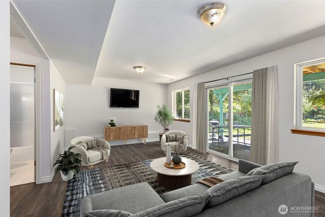 5033 NW Uff Da Lane, Silverdale, WA 98383