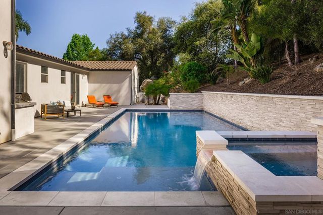 18375 Bernardo Trails Ct, San Diego, CA 92128