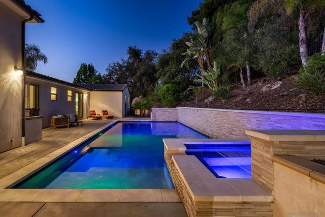 18375 Bernardo Trails Ct, San Diego, CA 92128