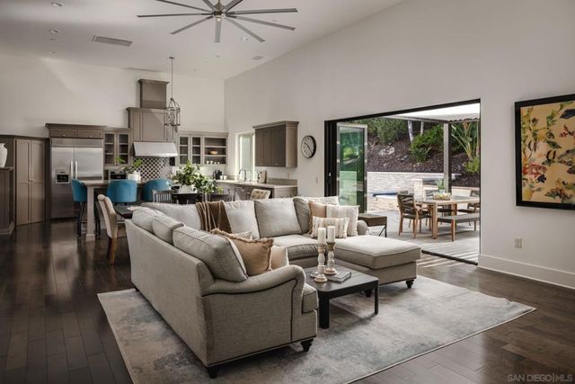 18375 Bernardo Trails Ct, San Diego, CA 92128