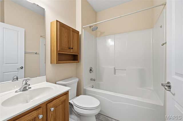 5421 Ivy Summit Court, Mehlville, MO 63128