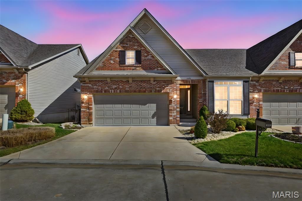 5421 Ivy Summit Court, Mehlville, MO 63128