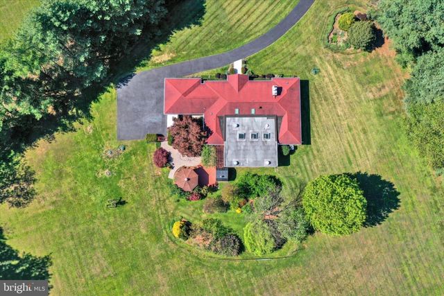 4 JONATHANS CT, Cockeysville, MD 21030