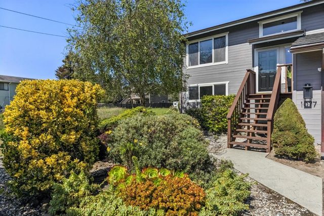 1077 Pearl Avenue, Moss Beach, CA 94038