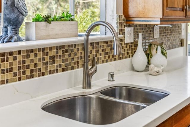 1077 Pearl Avenue, Moss Beach, CA 94038
